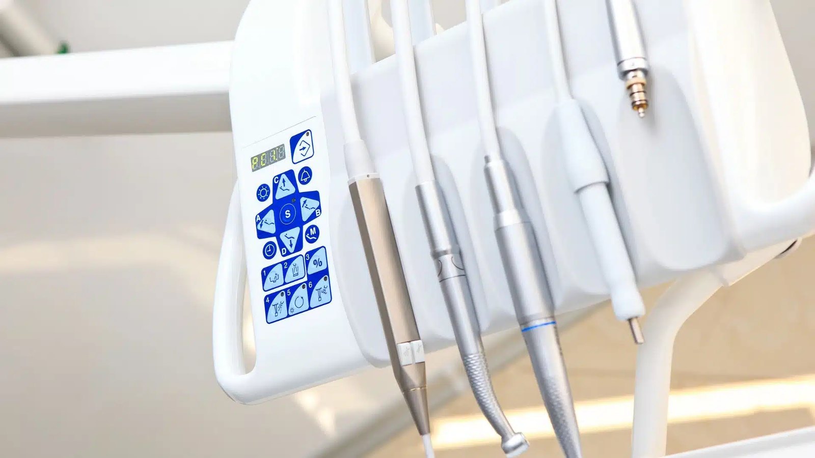 Delivery unit with high-speed and electric handpieces